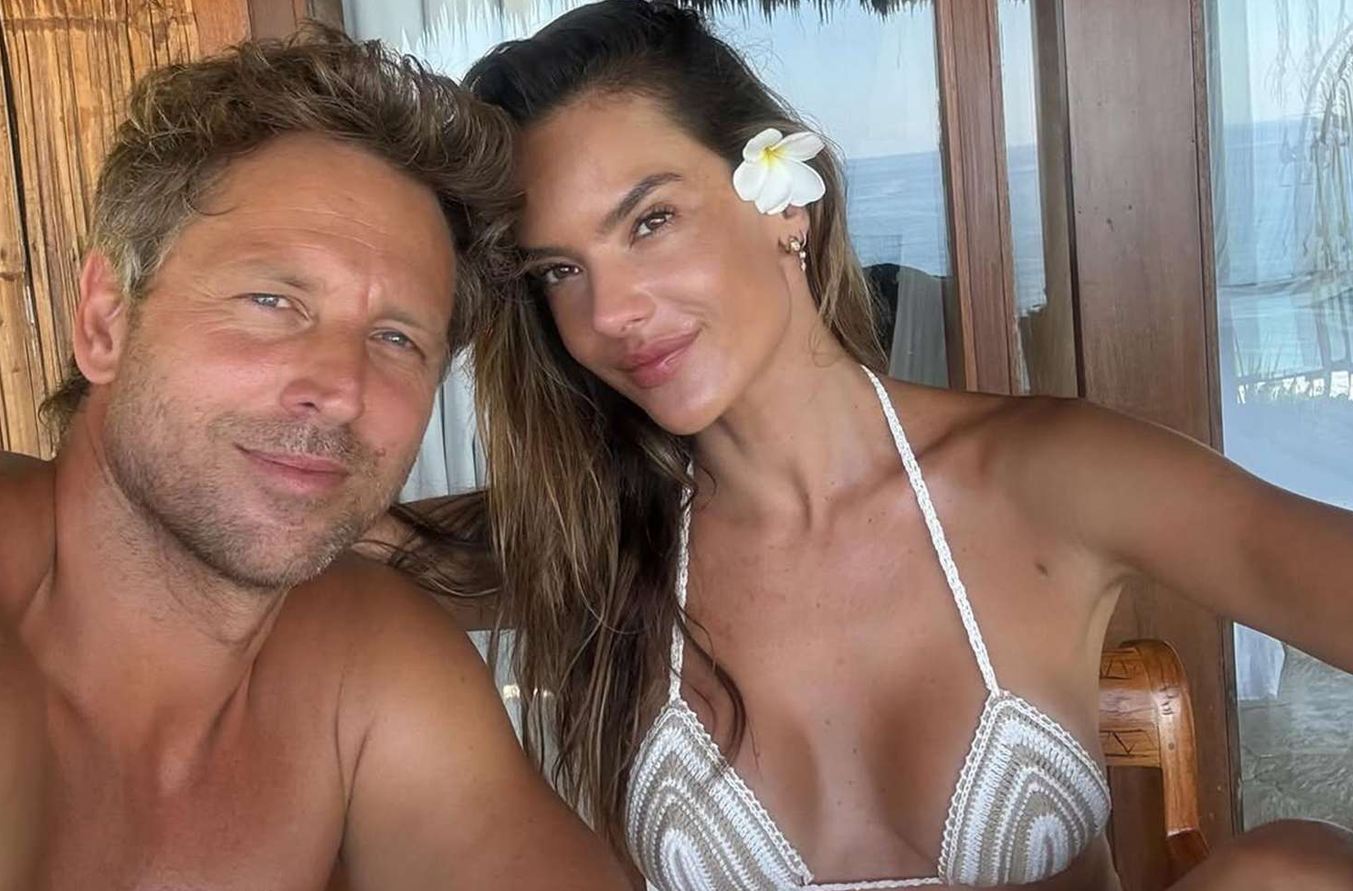 Alessandra Ambrosio Announces Engagement to Buck Palmer With Stunning Beachside Proposal | Wikibash